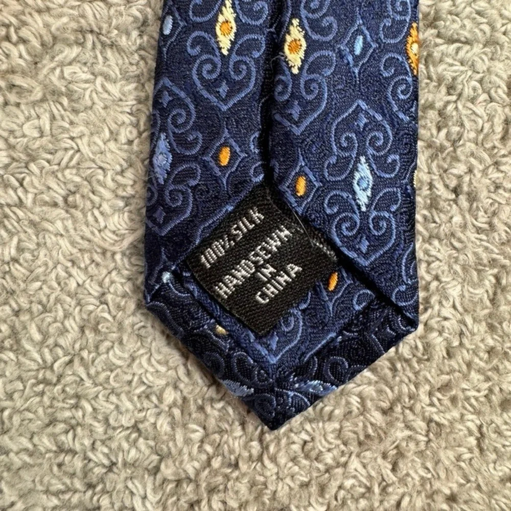 Jos. A. Bank Signature Collection Blue Gold Medallion 100% Silk Tie Handsewn